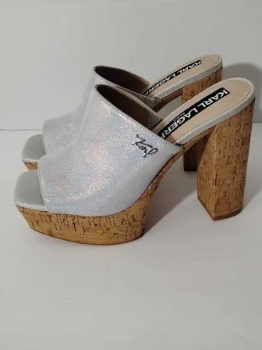 KARL LAGERFELD PARIS Womens Silver Cork 2" Platform Hensley Heeled Sandal 8 1/2